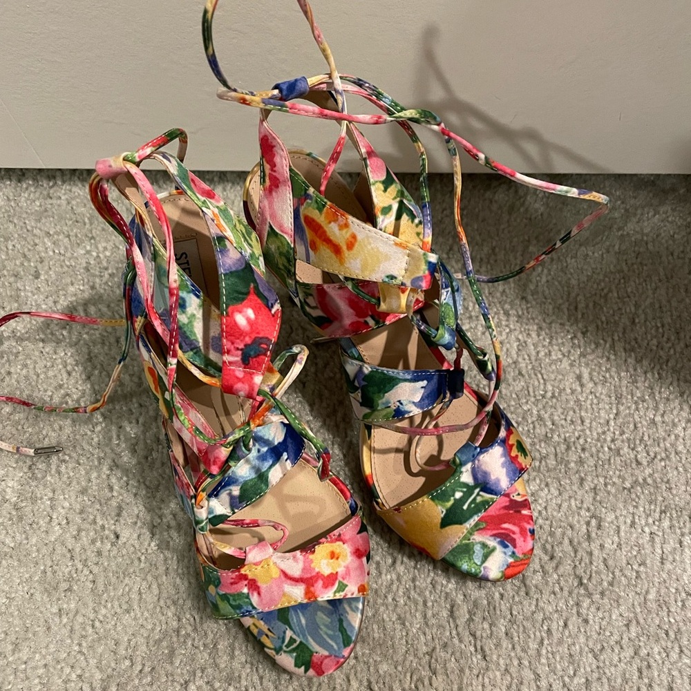 Steve Madden floral high heel